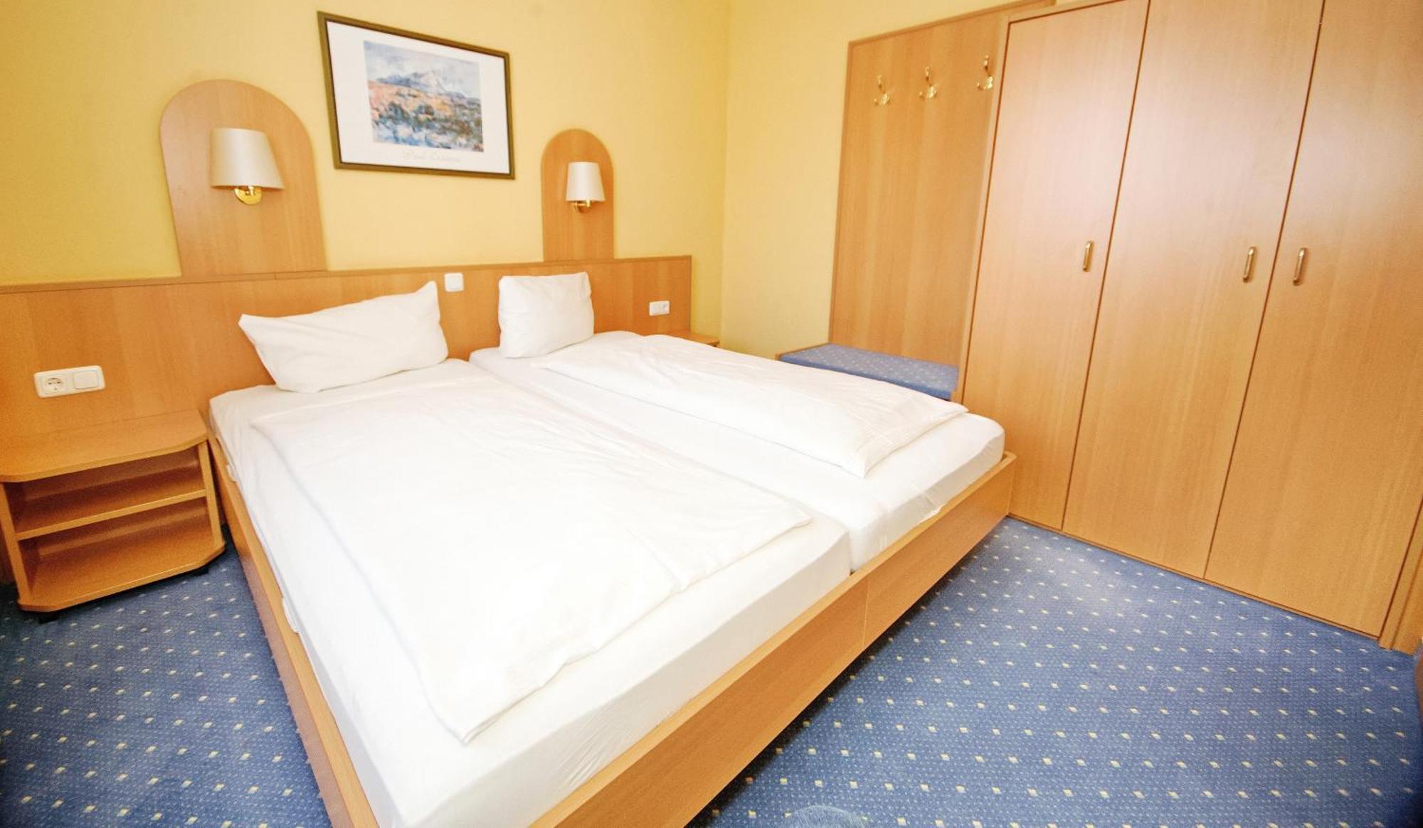 Hotel Am Klieversberg Wolfsburg Ngoại thất bức ảnh