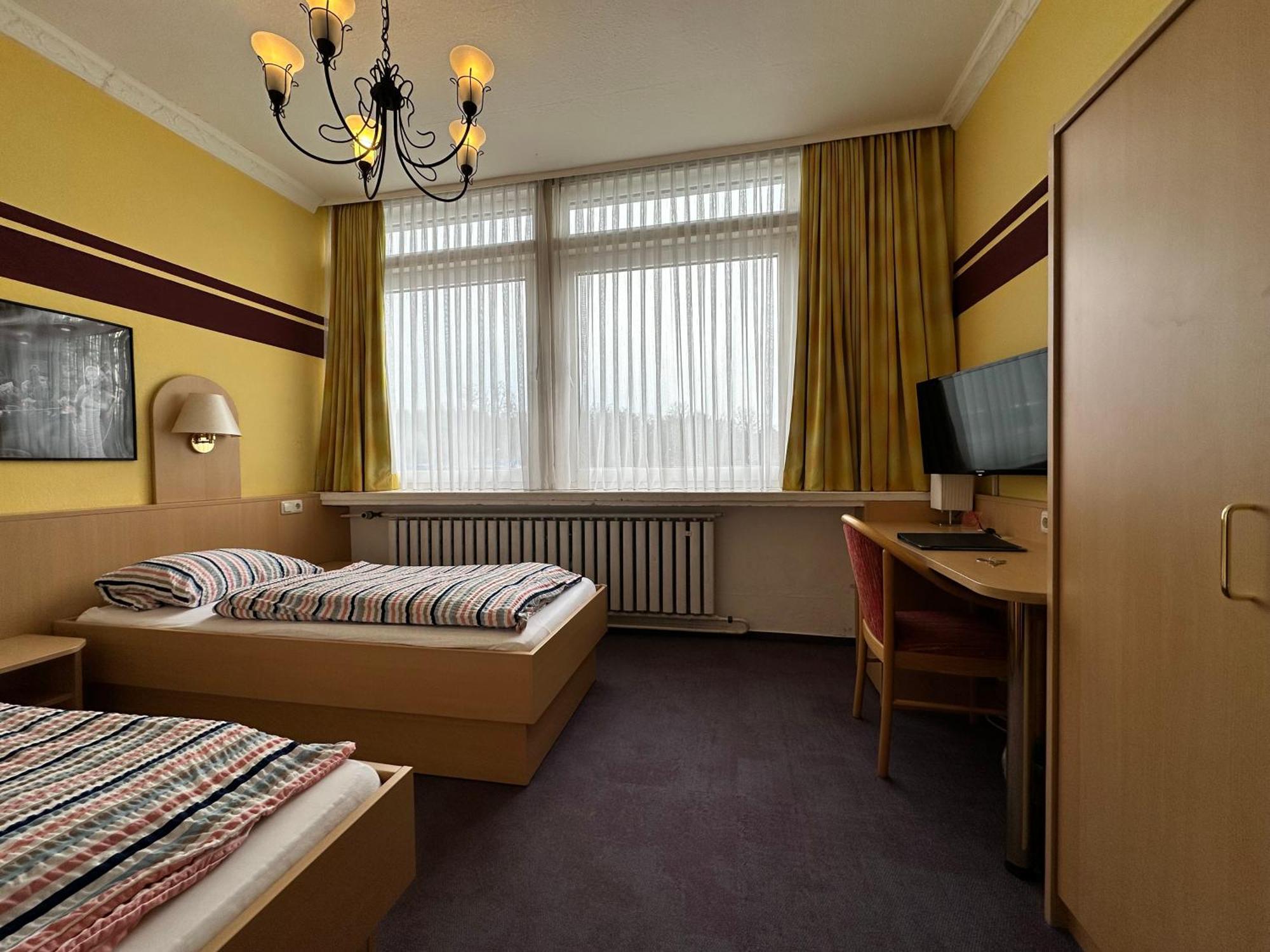Hotel Am Klieversberg Wolfsburg Ngoại thất bức ảnh